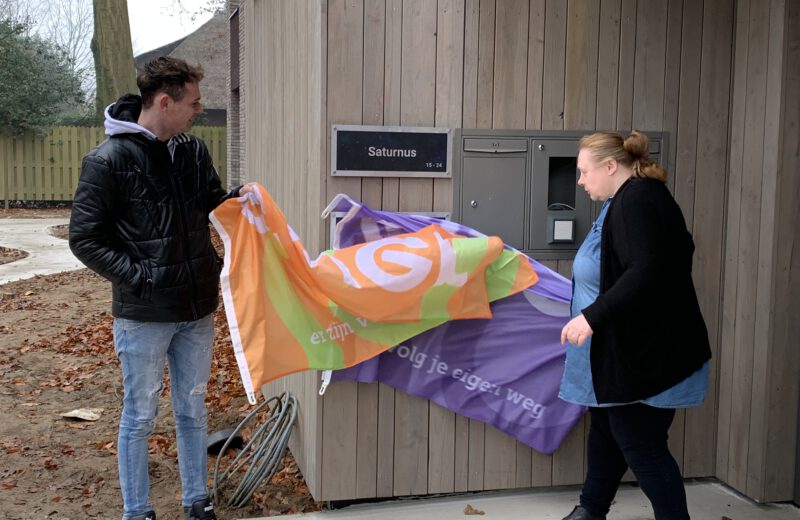 07 Foto 1 Bewoners Michael en Annelies openen officieel eerste bouwfase Elver in Arnhem